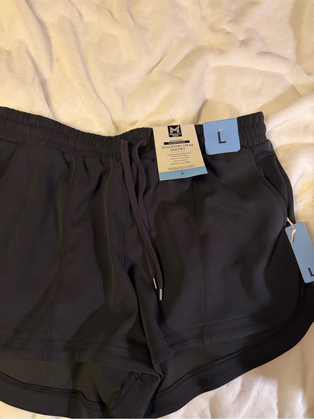Dolphin-Hem Athletic Shorts - Black